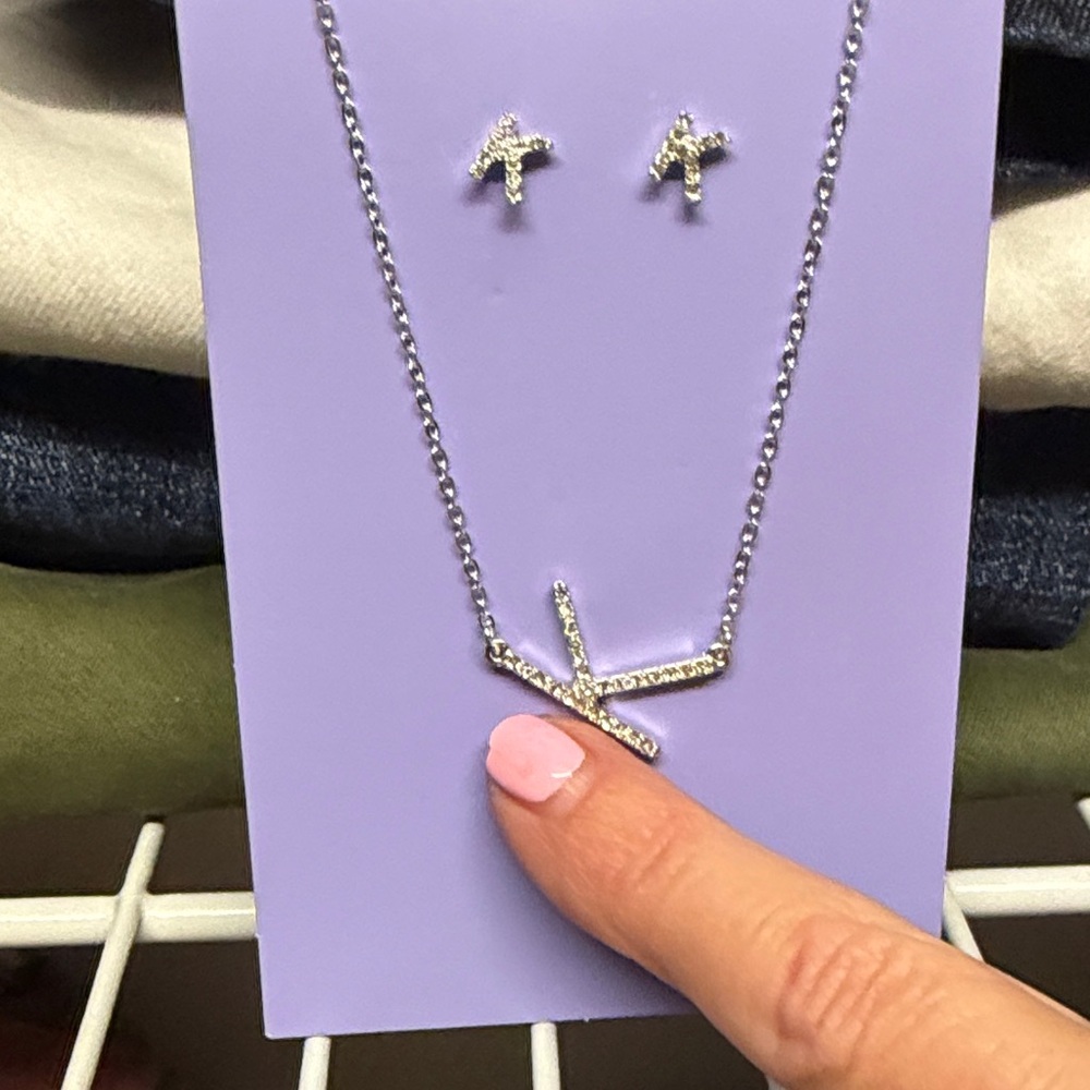 Elegant Silver  Necklace and Earring Set